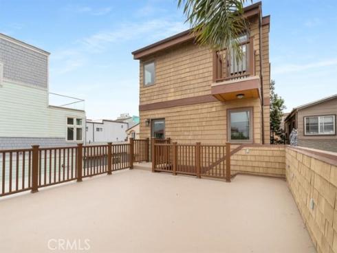 57 B Surfside Ave. , Surfside, CA