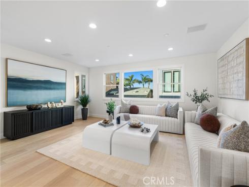 105 Surfside Avenue , Surfside, CA