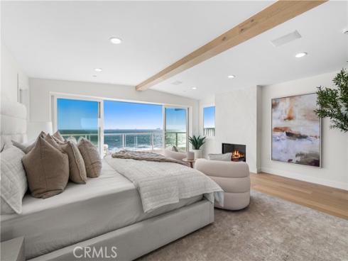 105 Surfside Avenue , Surfside, CA