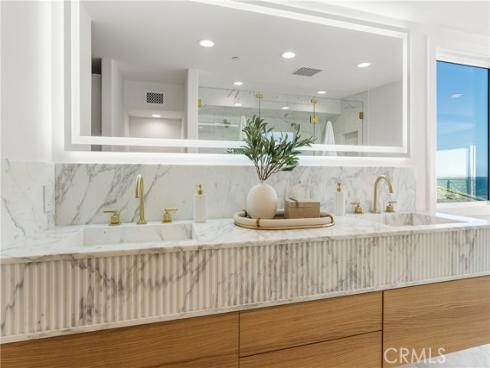 105 Surfside Avenue , Surfside, CA