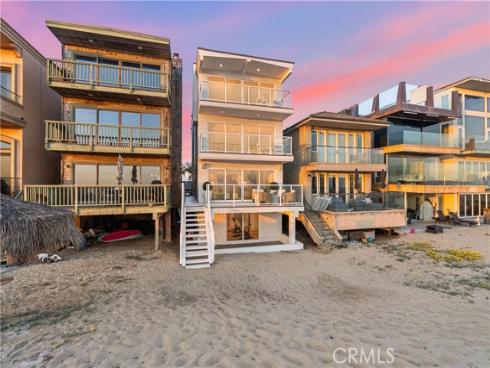 105 Surfside Avenue , Surfside, CA
