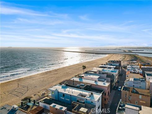 105 Surfside Avenue , Surfside, CA