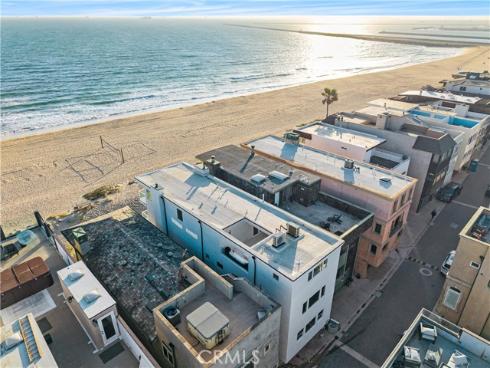 105 Surfside Avenue , Surfside, CA