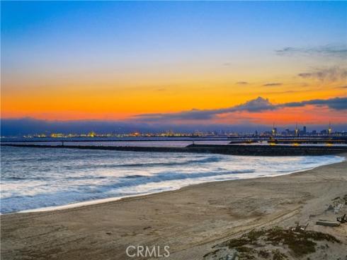 105 Surfside Avenue , Surfside, CA