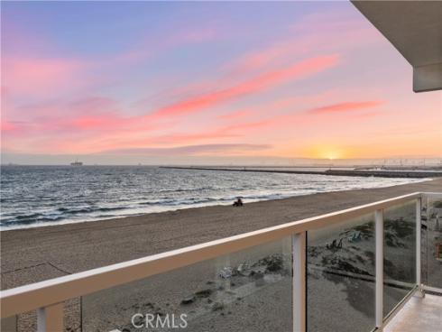 105 Surfside Avenue , Surfside, CA