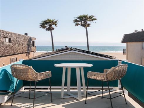 29  Surfside  B  Avenue, Surfside, CA