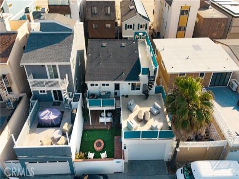 29  Surfside  B  Avenue, Surfside, CA