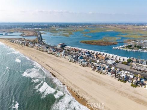 29  Surfside  B  Avenue, Surfside, CA