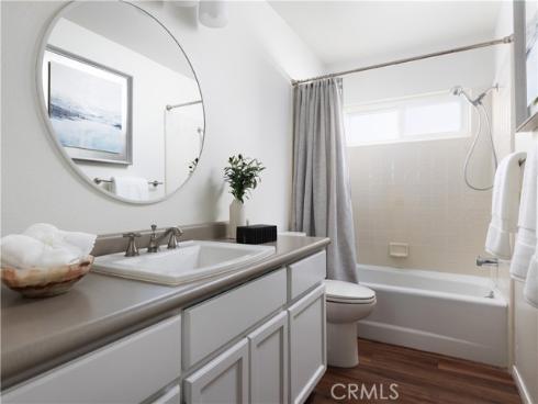 29  Surfside  B  Avenue, Surfside, CA