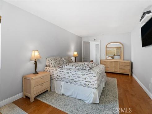 17081  5th  , Sunset Beach, CA