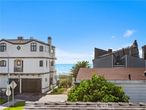 17081  5th  , Sunset Beach, CA