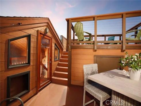 6  B Surfside  , Surfside, CA