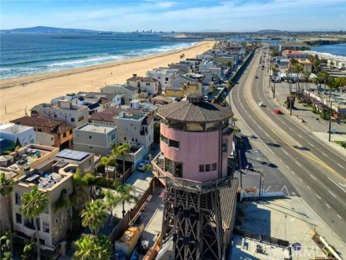 6  B Surfside  , Surfside, CA