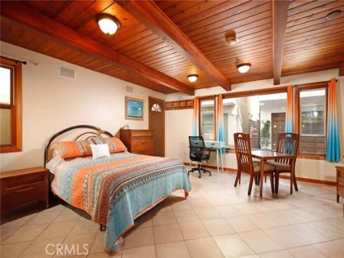 6  B Surfside  , Surfside, CA