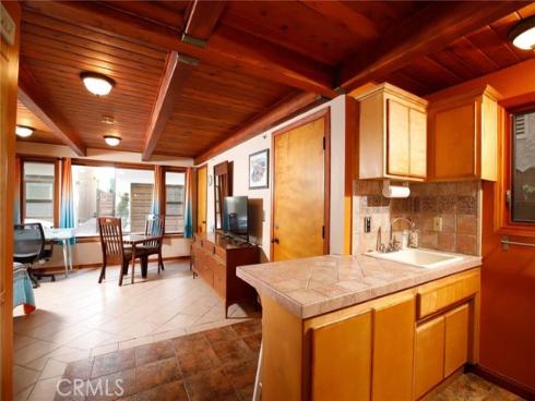 6  B Surfside  , Surfside, CA