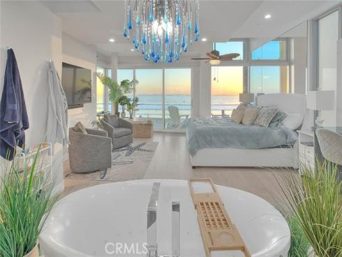 99 Surfside , Surfside, CA