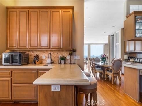 67 A Surfside Avenue, Surfside, CA