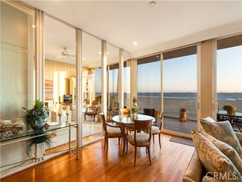 67 A Surfside Avenue, Surfside, CA