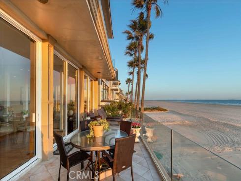 67 A Surfside Avenue, Surfside, CA