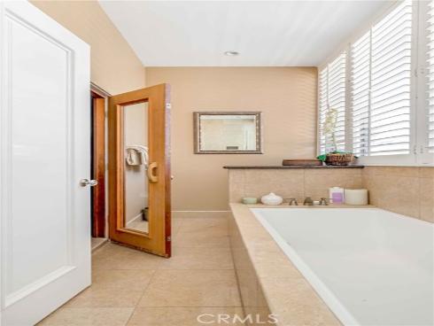 67 A Surfside Avenue, Surfside, CA