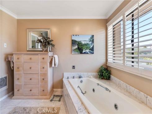 67 A Surfside Avenue, Surfside, CA