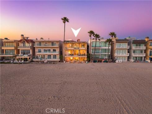 67 A Surfside Avenue, Surfside, CA