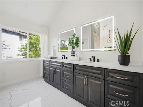 19  Easthill  , Trabuco Canyon, CA