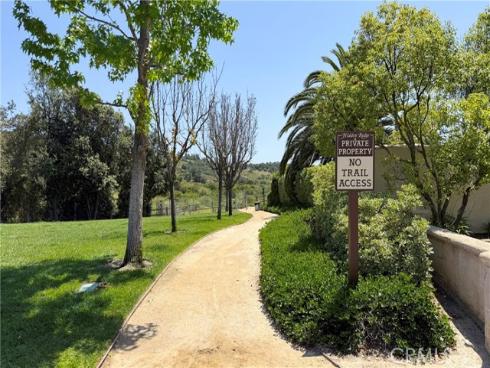 27 Chisholm Trail, Trabuco Canyon, CA