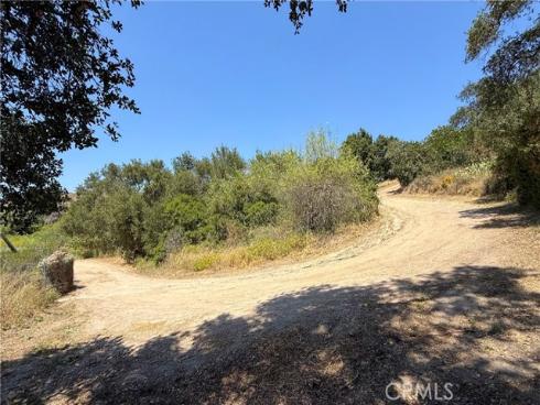 27 Chisholm Trail, Trabuco Canyon, CA