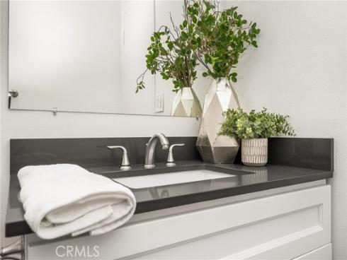 17952  Irvine Blvd  , Tustin, CA