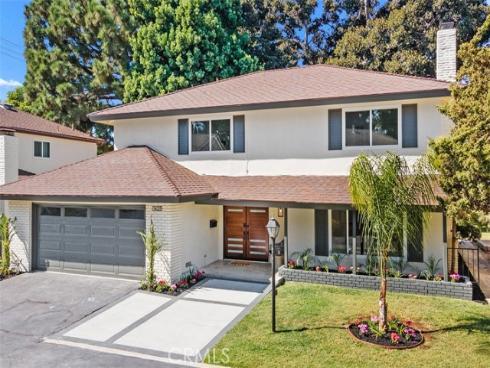 1425  Bryan   Avenue, Tustin, CA