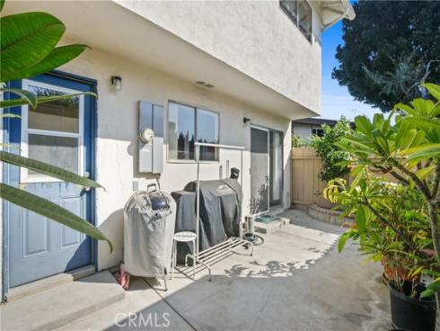 1722  Mitchell  67  Avenue, Tustin, CA