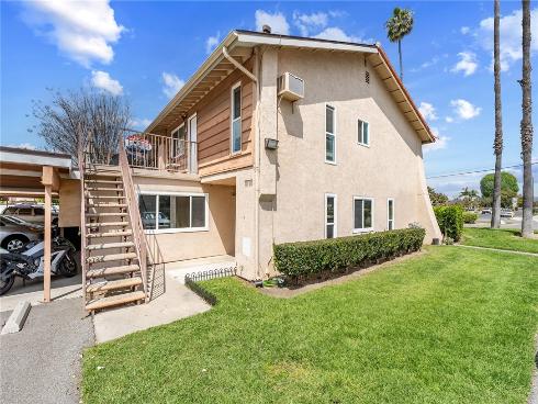 1192  Mitchell  9  Avenue, Tustin, CA