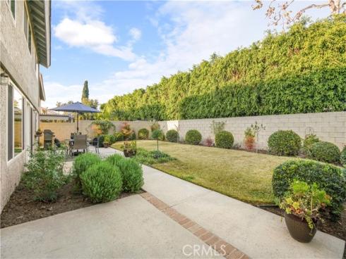 2261  Caper Tree   Drive, Tustin, CA