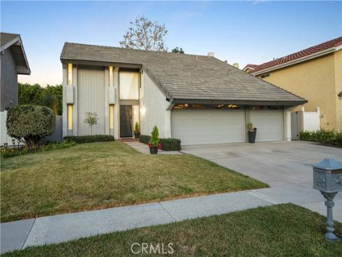 2261  Caper Tree   Drive, Tustin, CA