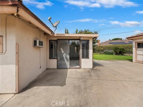 14632  Pacific   Street, Tustin, CA