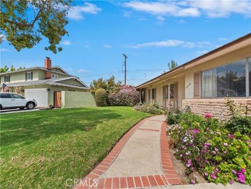 14632  Pacific   Street, Tustin, CA
