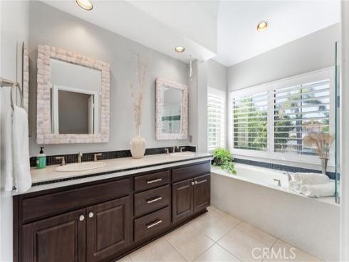 12475 Woodhall Way, Tustin, CA