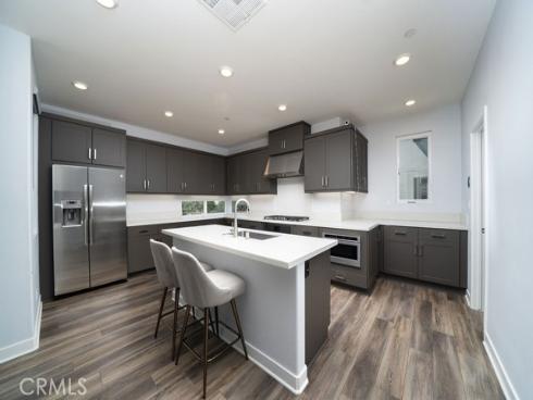 430 Transport , Tustin, CA