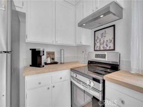 14882 Bridgeport Road, Tustin, CA