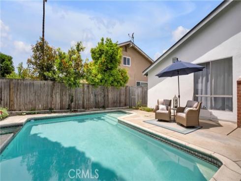 14882 Bridgeport Road, Tustin, CA