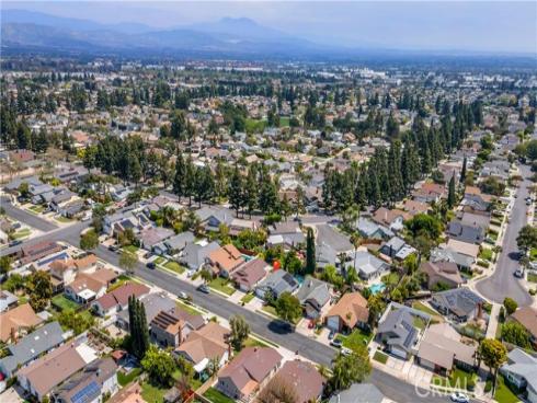 14882 Bridgeport Road, Tustin, CA