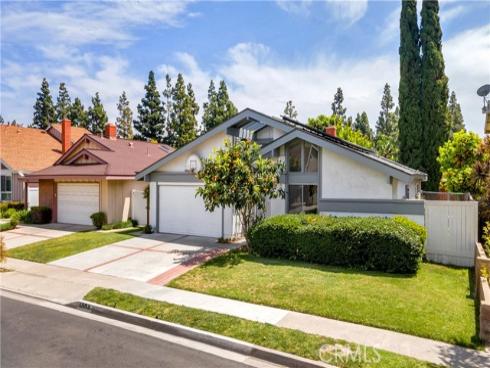 14882 Bridgeport Road, Tustin, CA