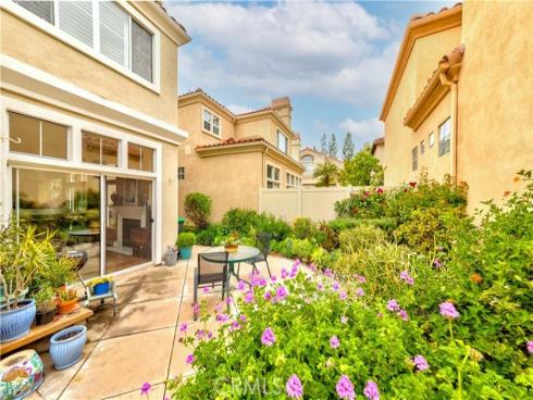 10925 Kimball Place, Tustin, CA