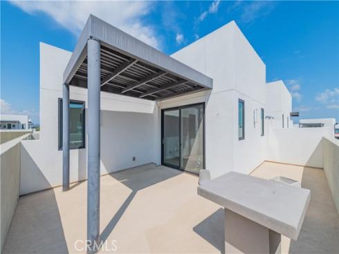 421 Transport , Tustin, CA