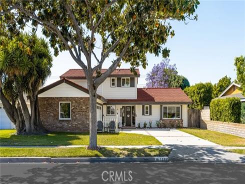 13381 Del Cerro Drive, Tustin, CA