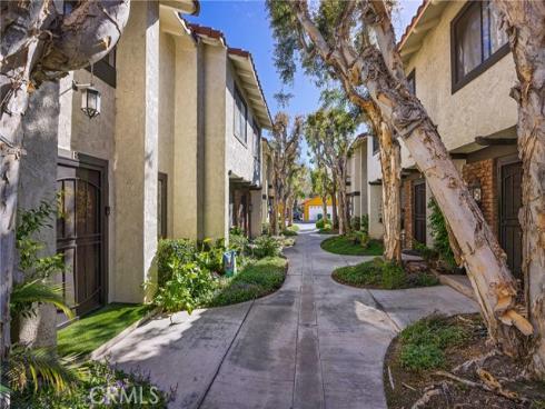 1102 San Juan B Street, Tustin, CA