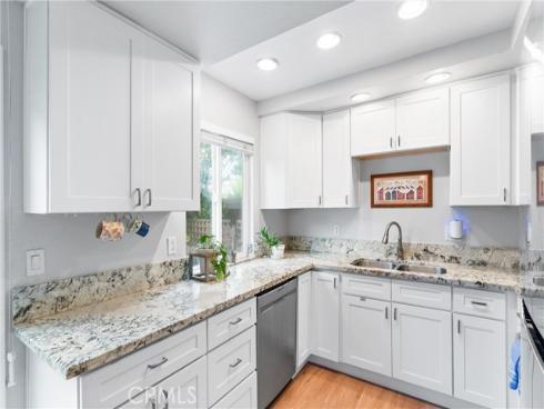 1121 E 1st Street, Tustin, CA