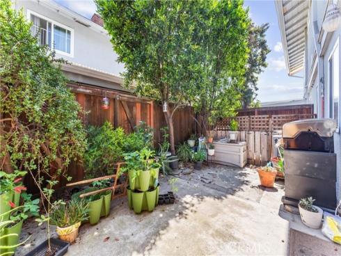 1121 E 1st Street, Tustin, CA