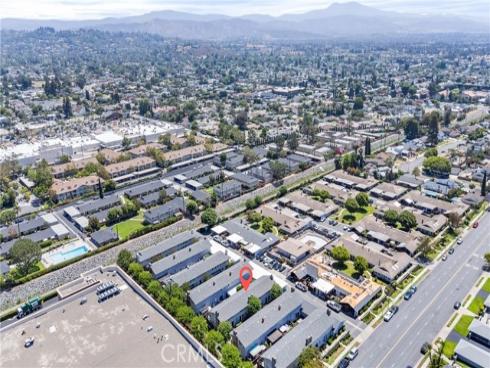 1121 E 1st Street, Tustin, CA